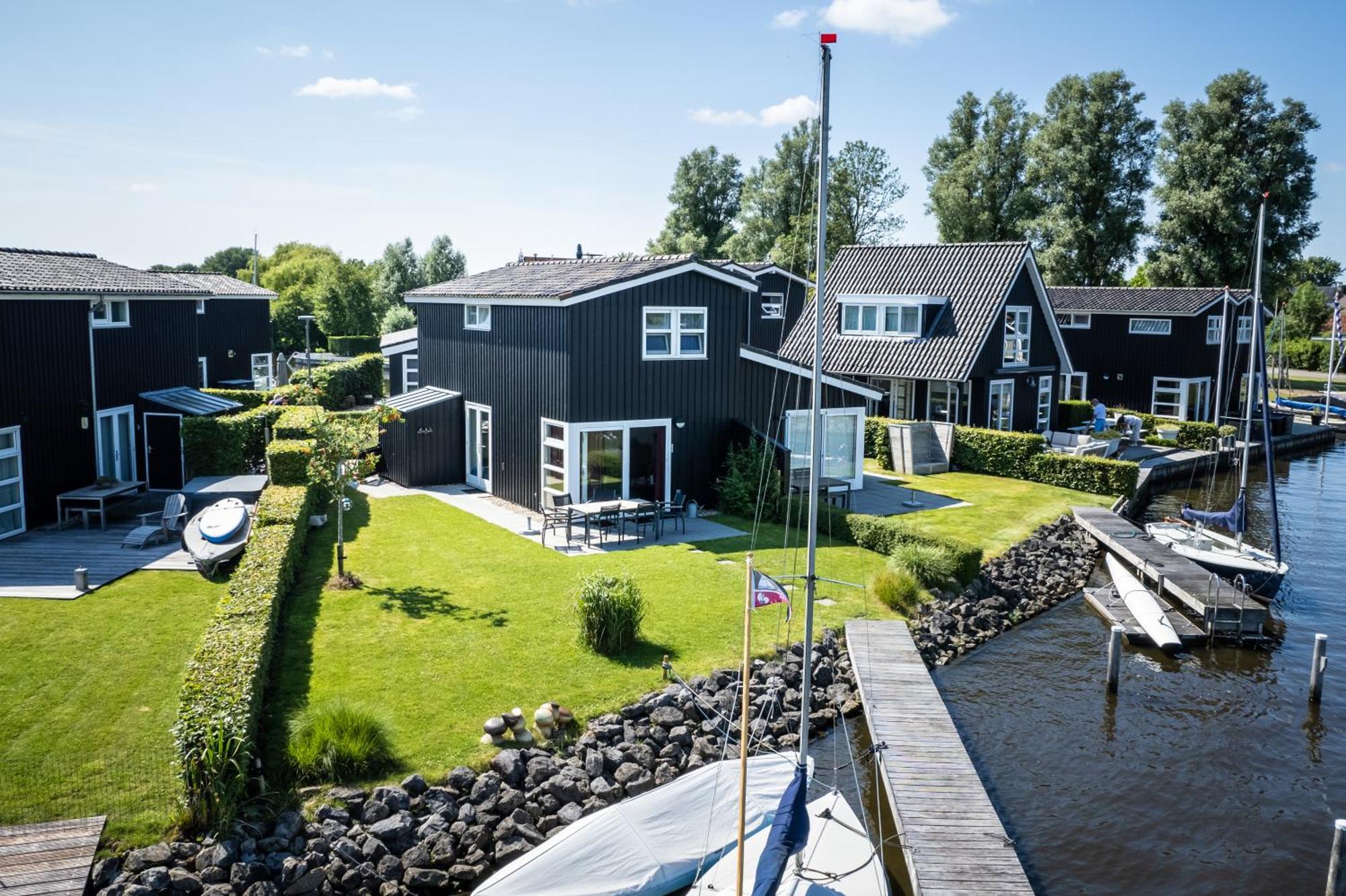 Waterpark Oan 'E Poel Bij Sneekermeer แตร์แฮเนอ ภายนอก รูปภาพ