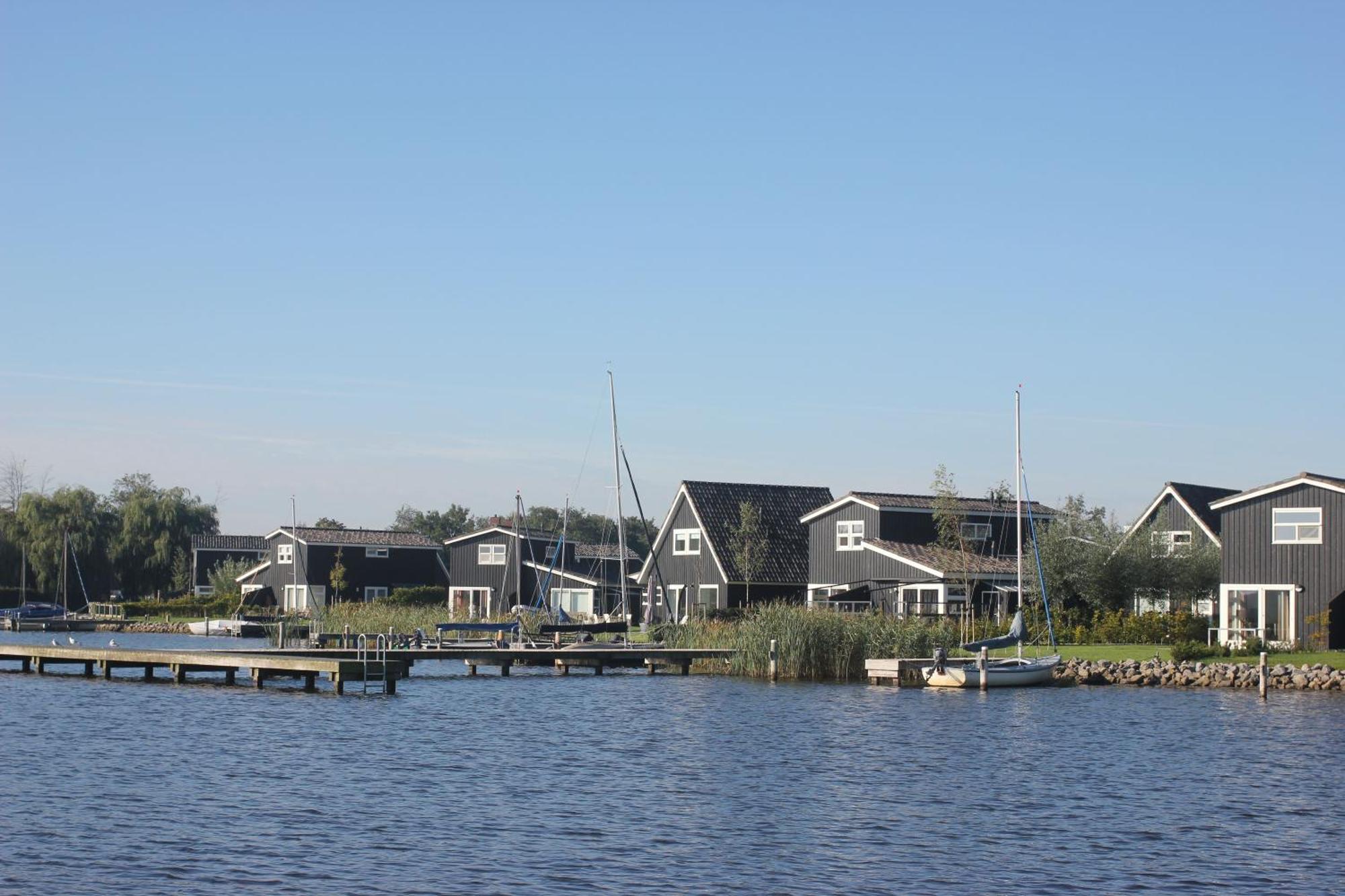 Waterpark Oan 'E Poel Bij Sneekermeer แตร์แฮเนอ ภายนอก รูปภาพ