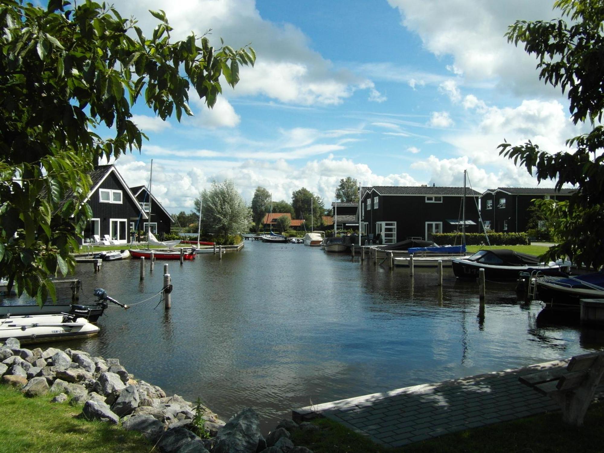 Waterpark Oan 'E Poel Bij Sneekermeer แตร์แฮเนอ ภายนอก รูปภาพ