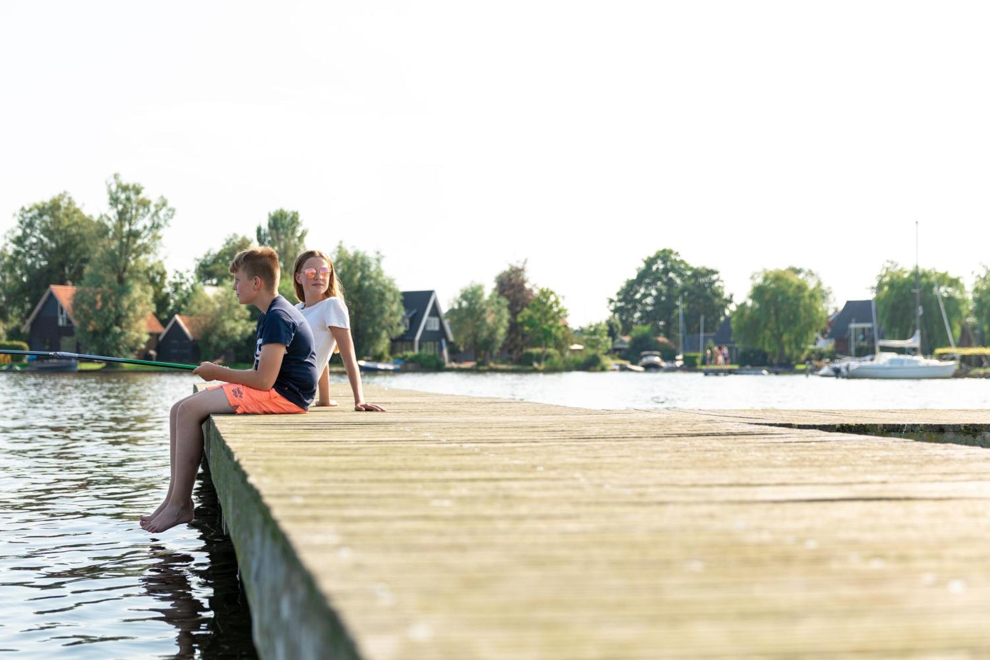 Waterpark Oan 'E Poel Bij Sneekermeer แตร์แฮเนอ ภายนอก รูปภาพ