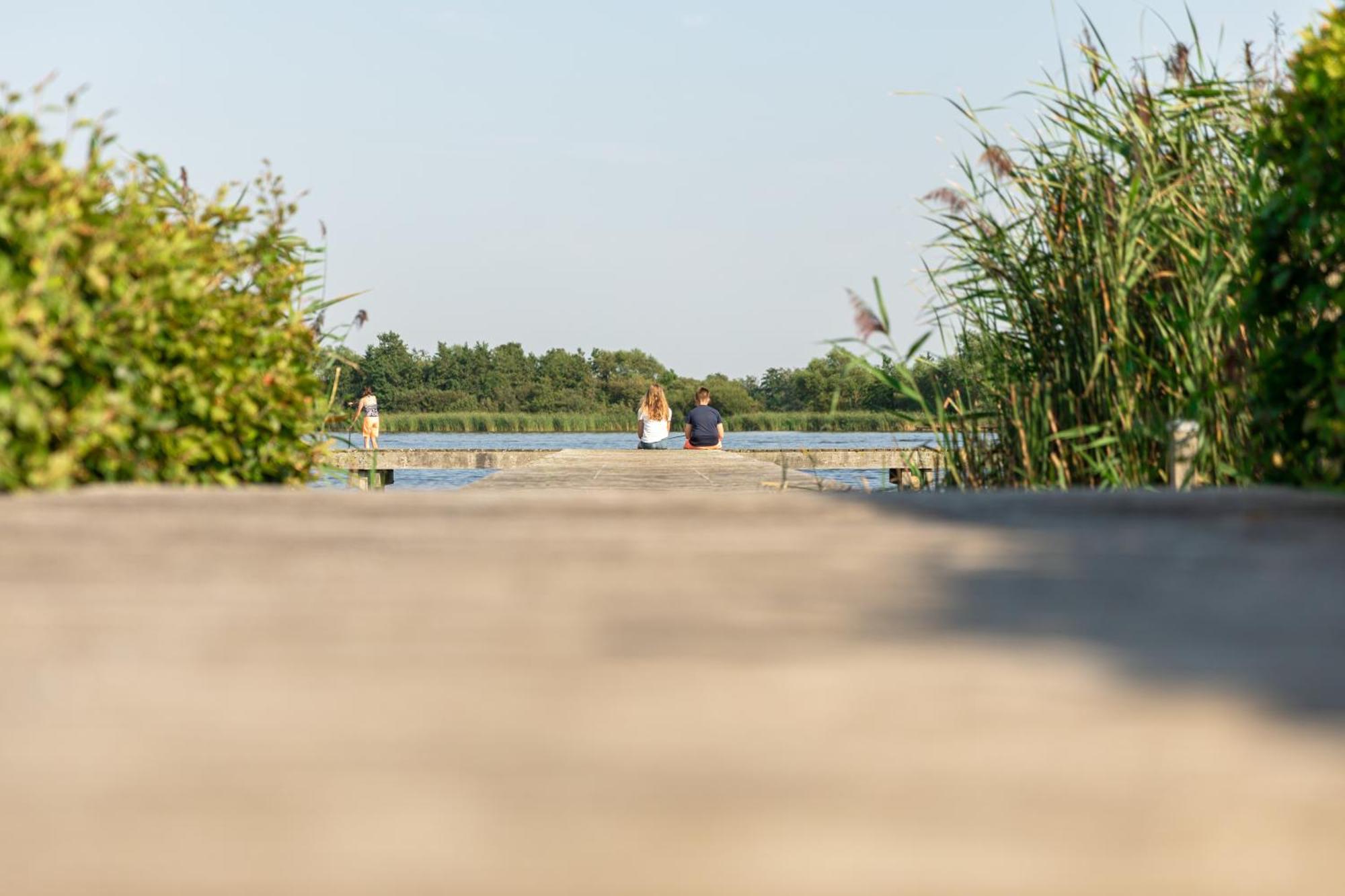Waterpark Oan 'E Poel Bij Sneekermeer แตร์แฮเนอ ภายนอก รูปภาพ