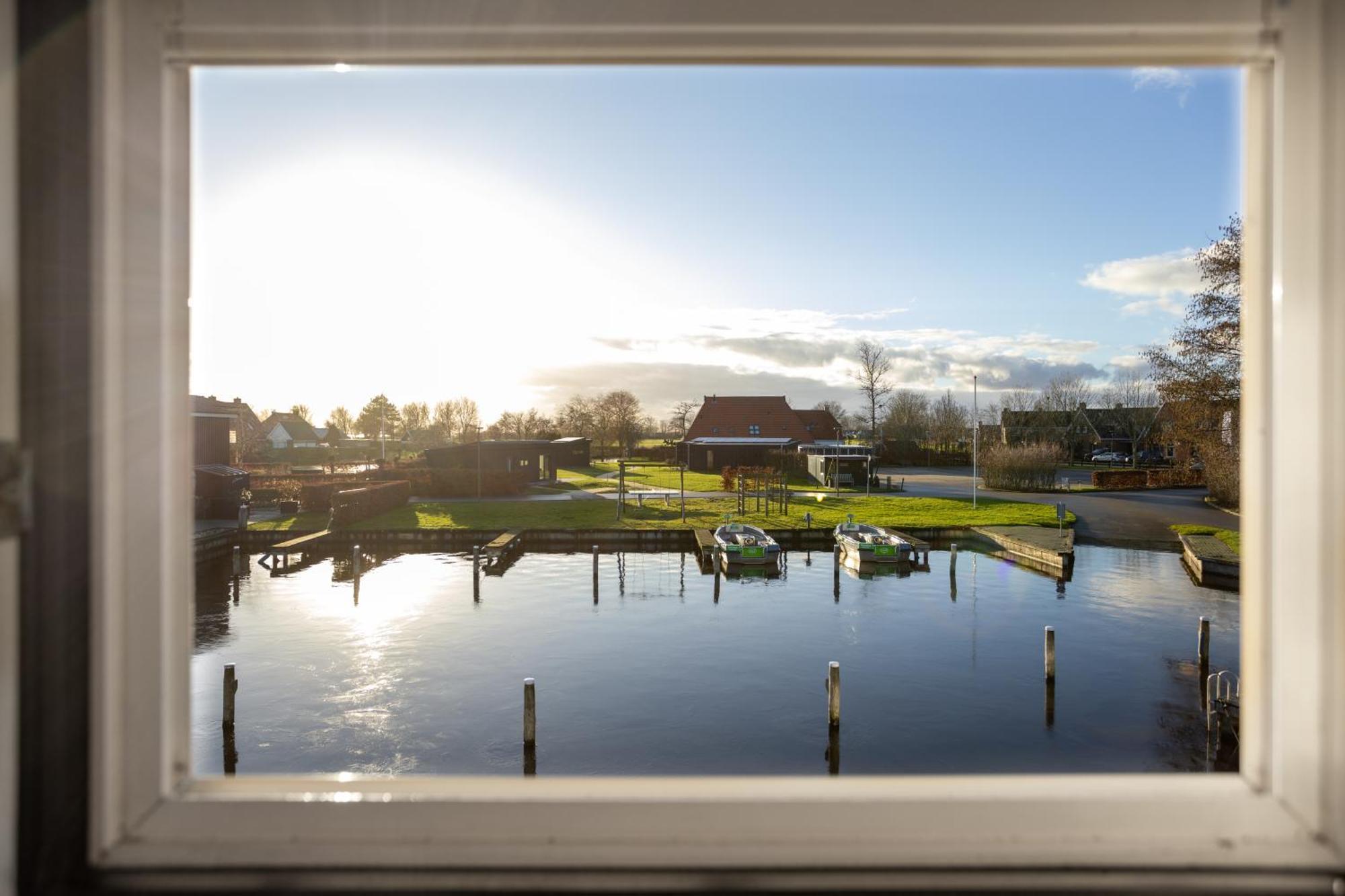 Waterpark Oan 'E Poel Bij Sneekermeer แตร์แฮเนอ ภายนอก รูปภาพ