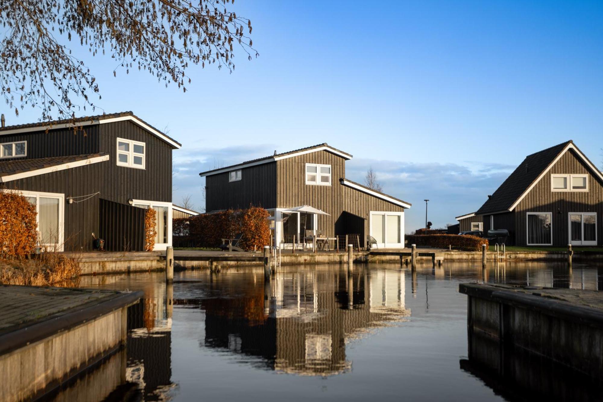 Waterpark Oan 'E Poel Bij Sneekermeer แตร์แฮเนอ ภายนอก รูปภาพ